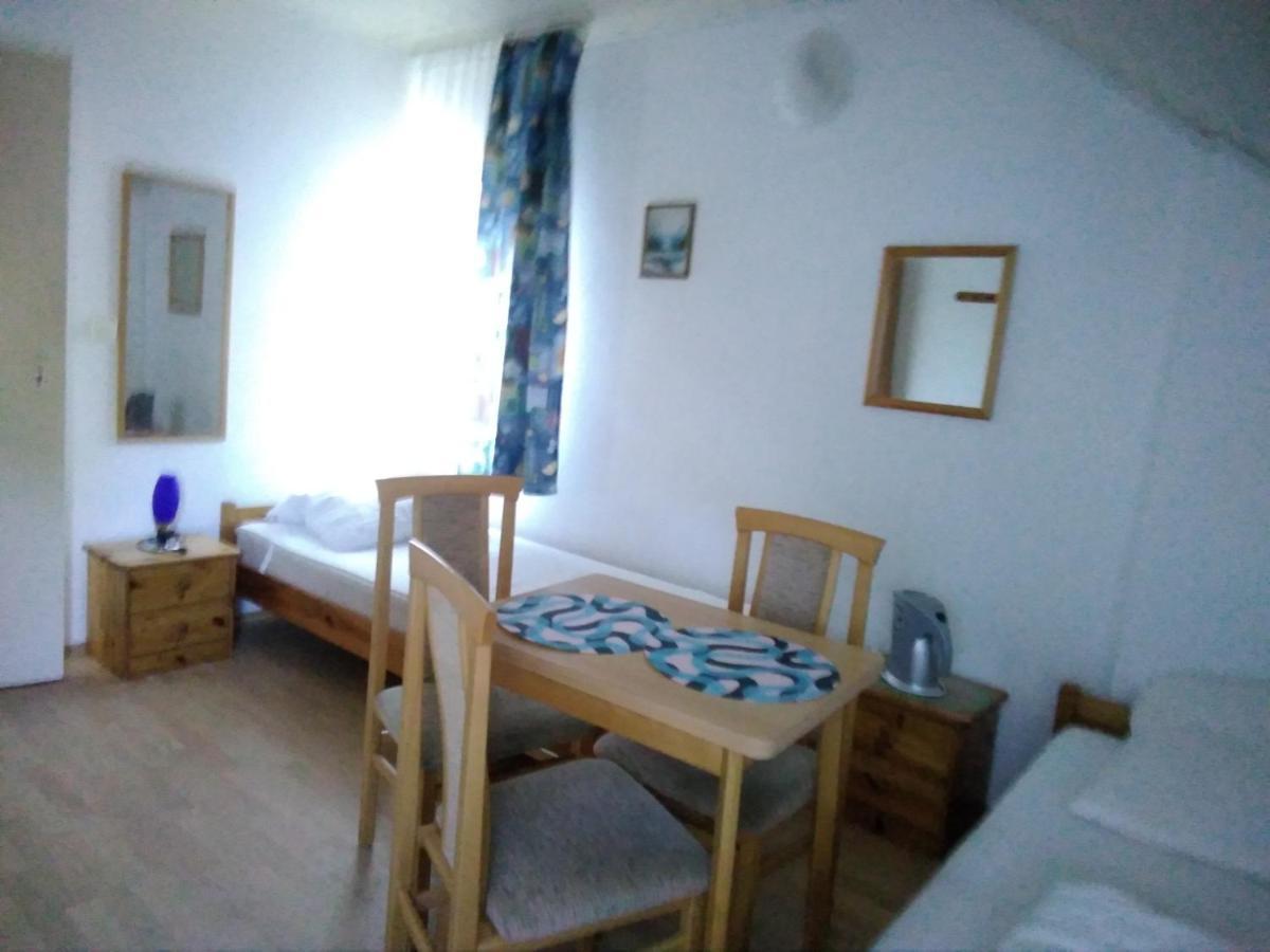 Dom Pod Sosnami Bed & Breakfast Mielno  Bagian luar foto